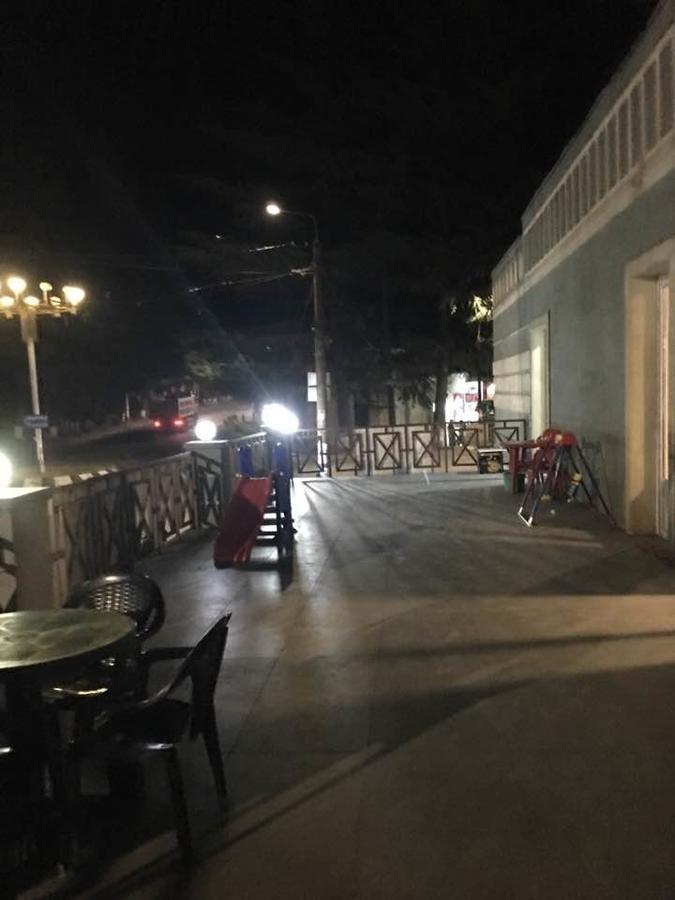 Hotel Newland Chiatura Bagian luar foto