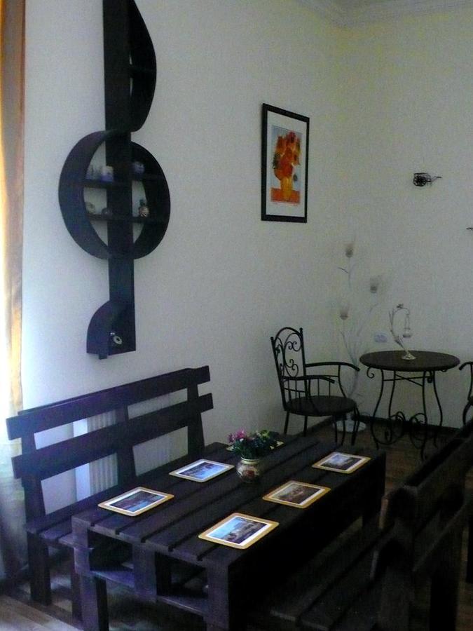 Hotel Newland Chiatura Bagian luar foto