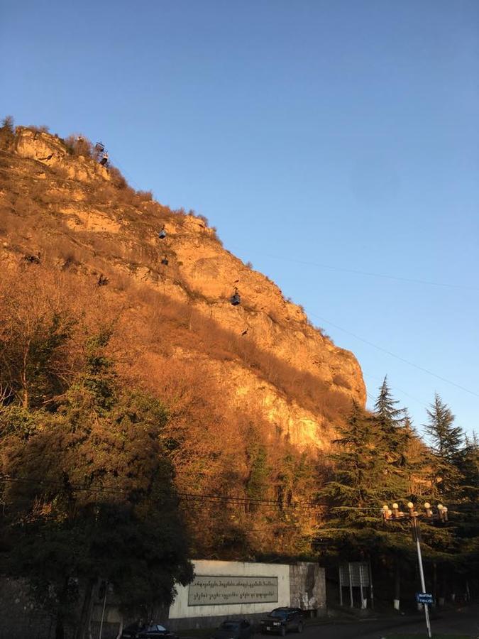 Hotel Newland Chiatura Bagian luar foto