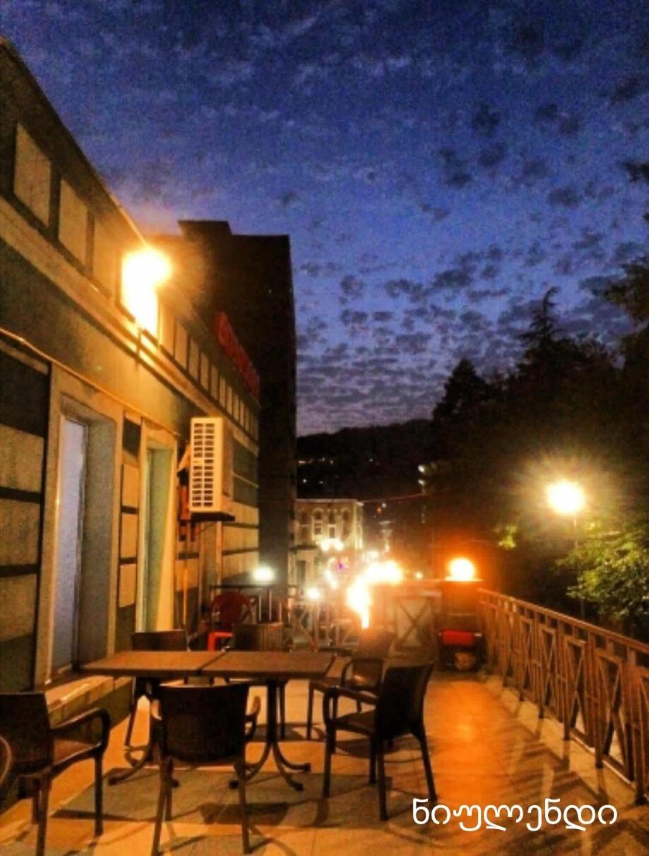 Hotel Newland Chiatura Bagian luar foto