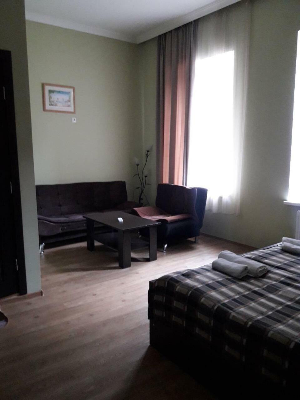 Hotel Newland Chiatura Bagian luar foto